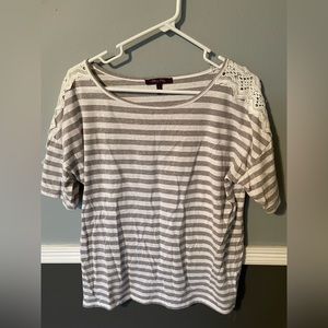 Women’s striped white and grey blouse with lace sleeves